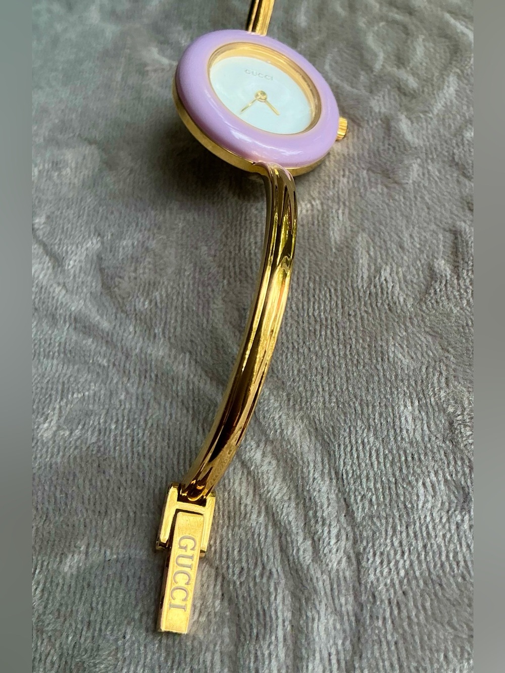 DRESSY MODERN GUCCI bangle watch with set of interchangeable bezels β€οΈππππ€ - Picture 11 of 16